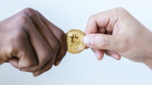 How to Use Cryptocurrencies to Make Purchases and Payments